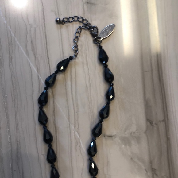 Black beaded necklace - Picture 3 of 3